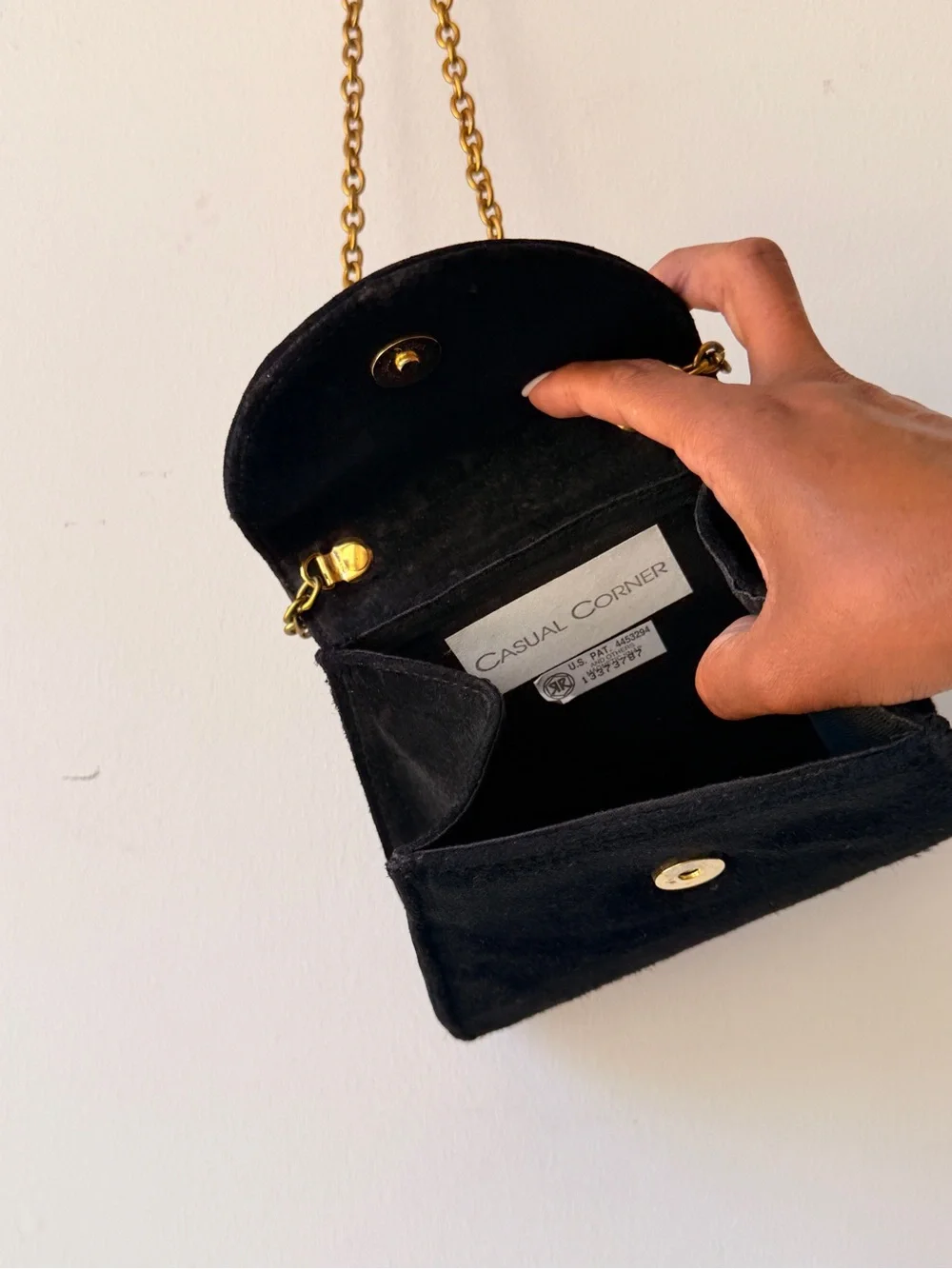 Vintage Casual Corner Black Crossbody Bag with Gold Chain